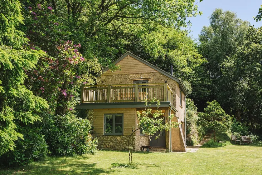 Romantic hillside hideaway with roof terrace and outstanding views - Image 1
