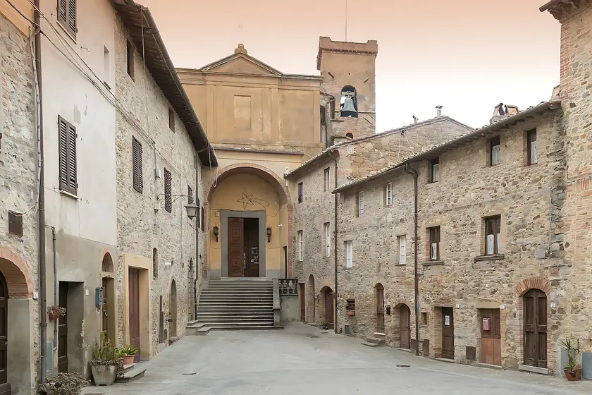 A Peaceful Oasis in a Medieval Italian Village - Image 1