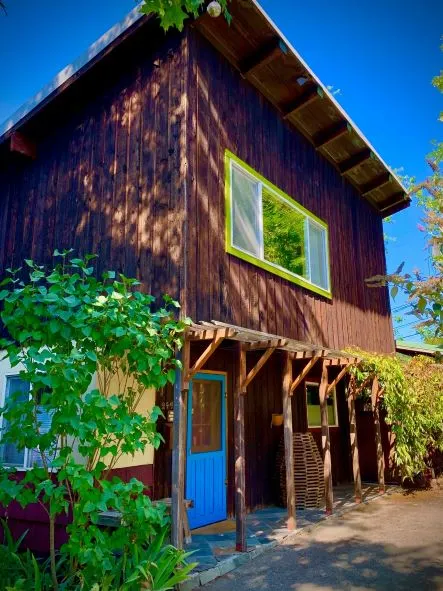 Eclectic Artist Loft - unique, close to campus - Image 1