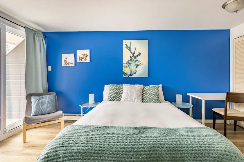 Stylish Studio | Kitchen | Parking | Fast WiFi - Image 1