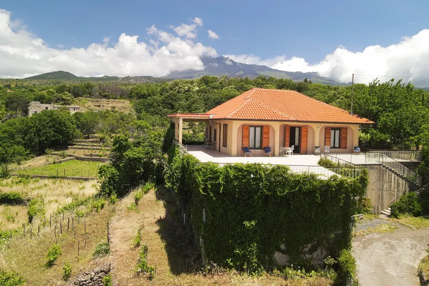 Le Vigne - Villa overlooking Etna - Image 1