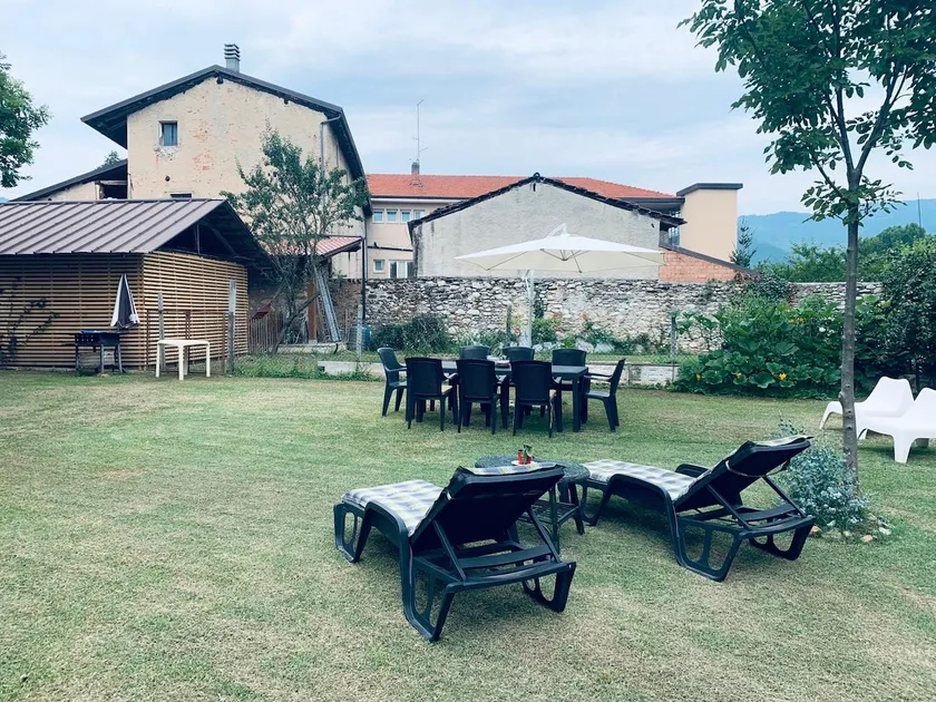 LA TANA Guest House - Image 1