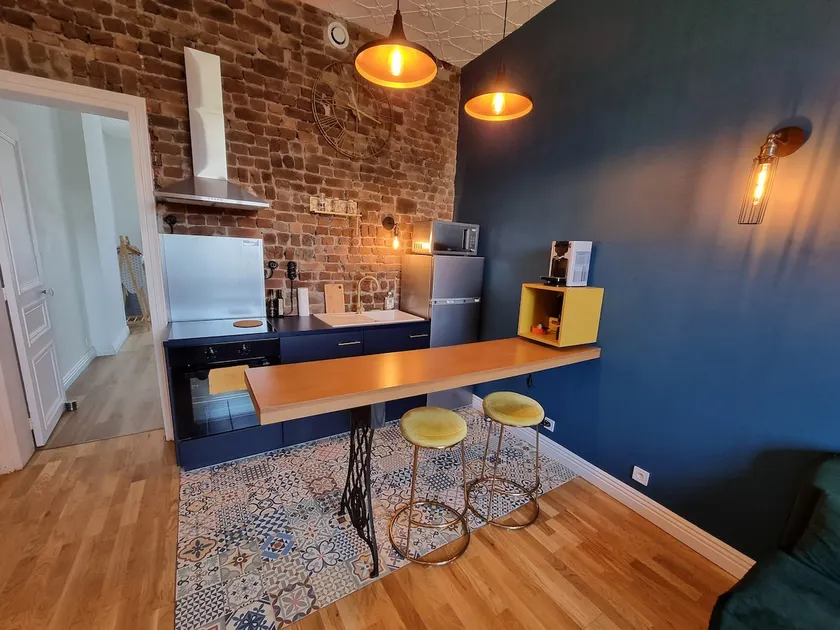 At the small Landrecies family home, cozy apartment - Image 1
