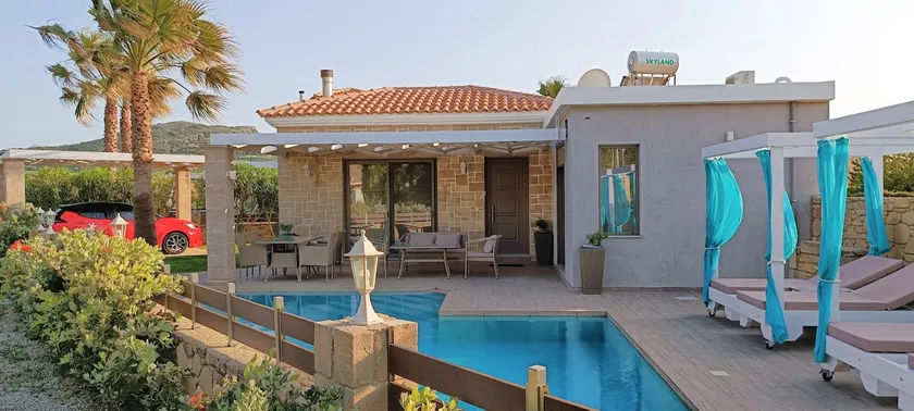 Elena Villa - Image 1
