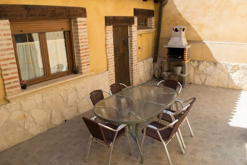 Beautiful Tourist Housing in Tordesillas - Image 1