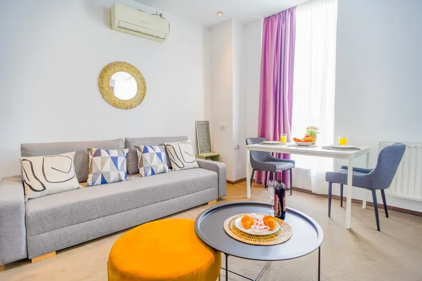 Central★AlluNeed★2Rm Ap★Balcony★View★24/7 Check-In - Image 1