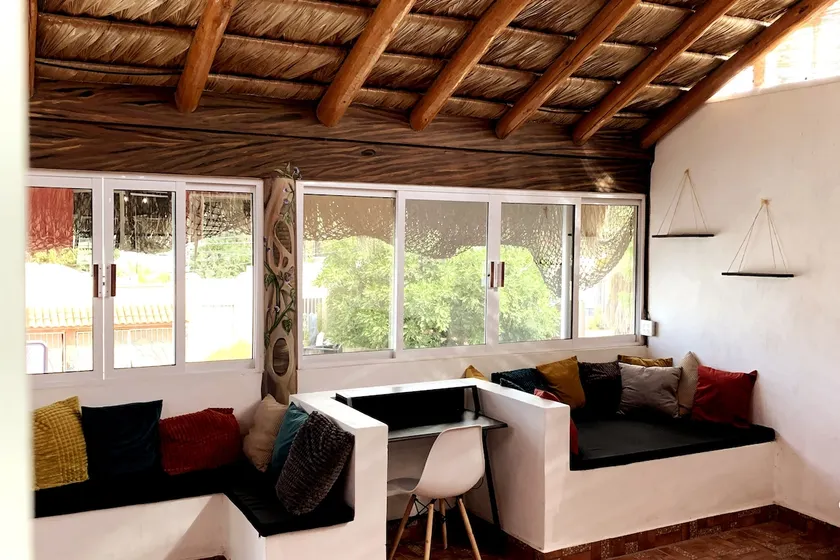Lovely and peaceful 2-bedroom vacation apartment! - Image 1