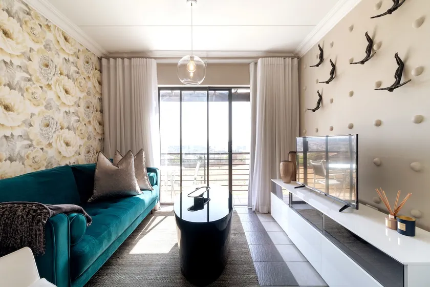 The Steynview Apartment | Skyline view & Pool - Image 1