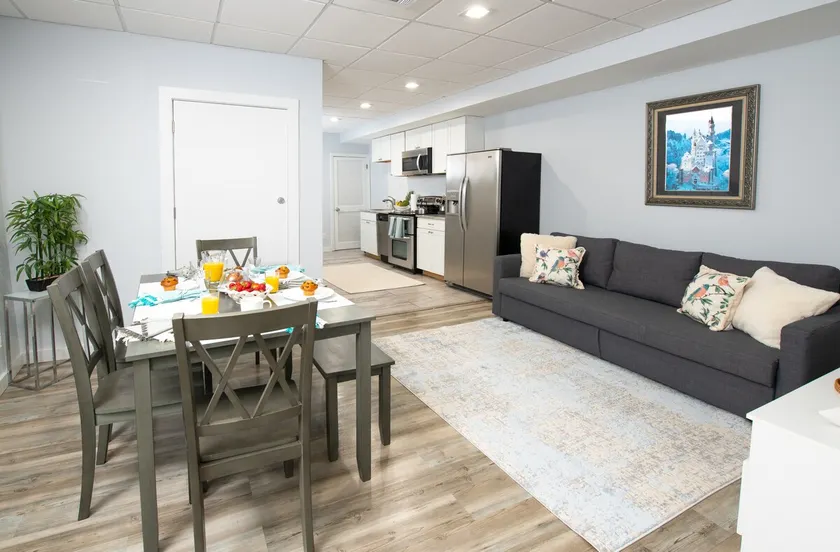 Downtown Suite II - Image 1