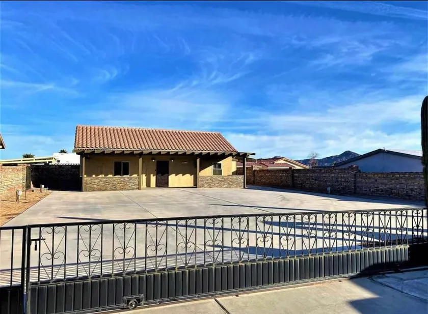Entire Home- Yuma Foothills w/ RV Hook ups - Image 1