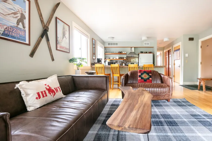 Teton Village Top Floor Suite | King + Murphybed - Image 1