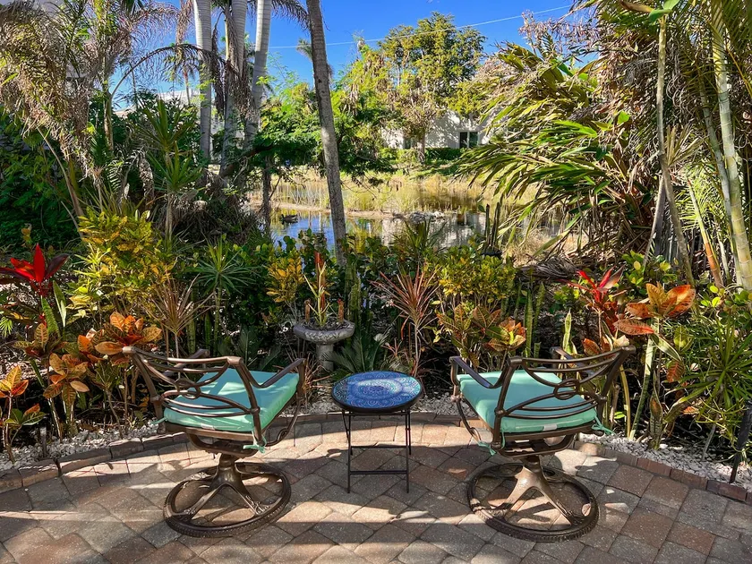 Little Gem By the Beach and 5th w/Patio Old Naples - Image 1