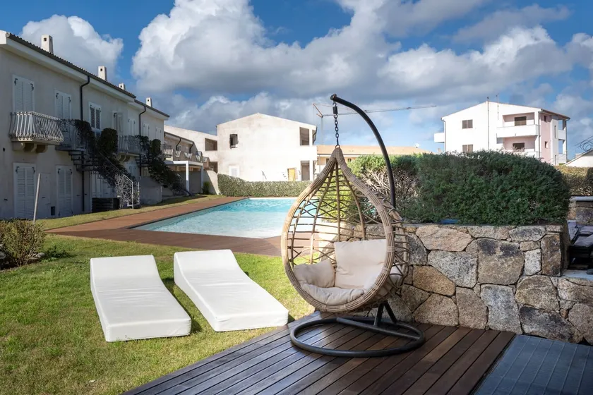 A peace nest with swimming pool - Image 1