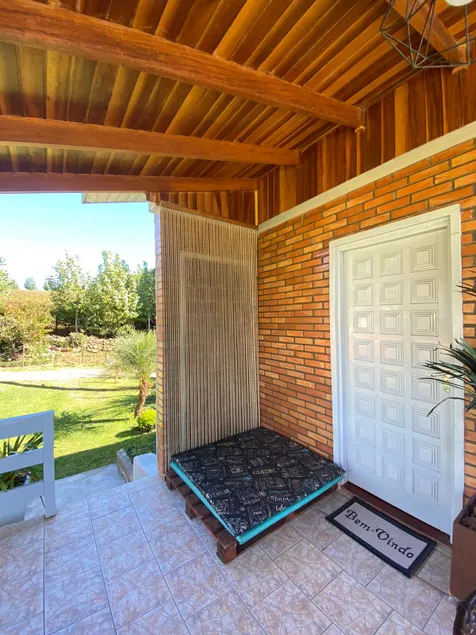 House in Vale dos Vinhedos with pool - Image 1