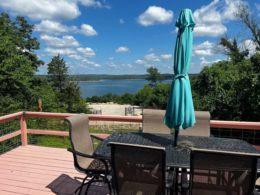 The Lake House Retreat - Image 1