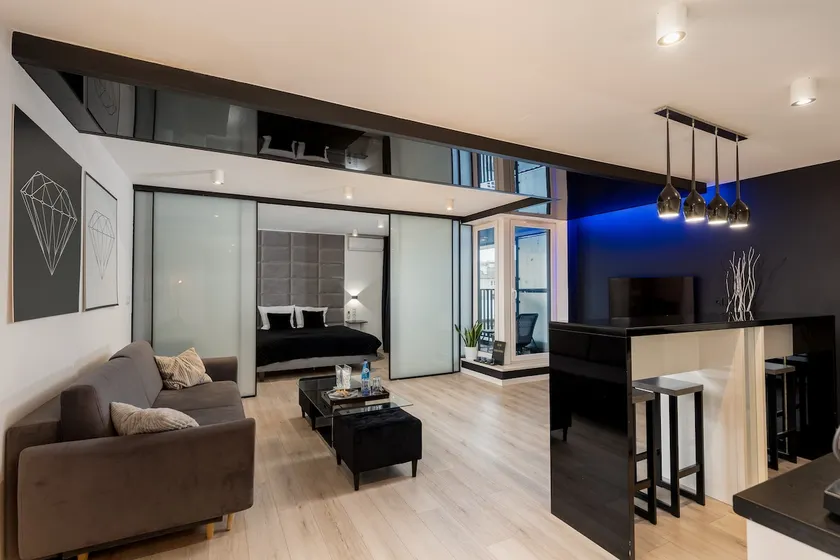 Diamonds Apartment - Image 1