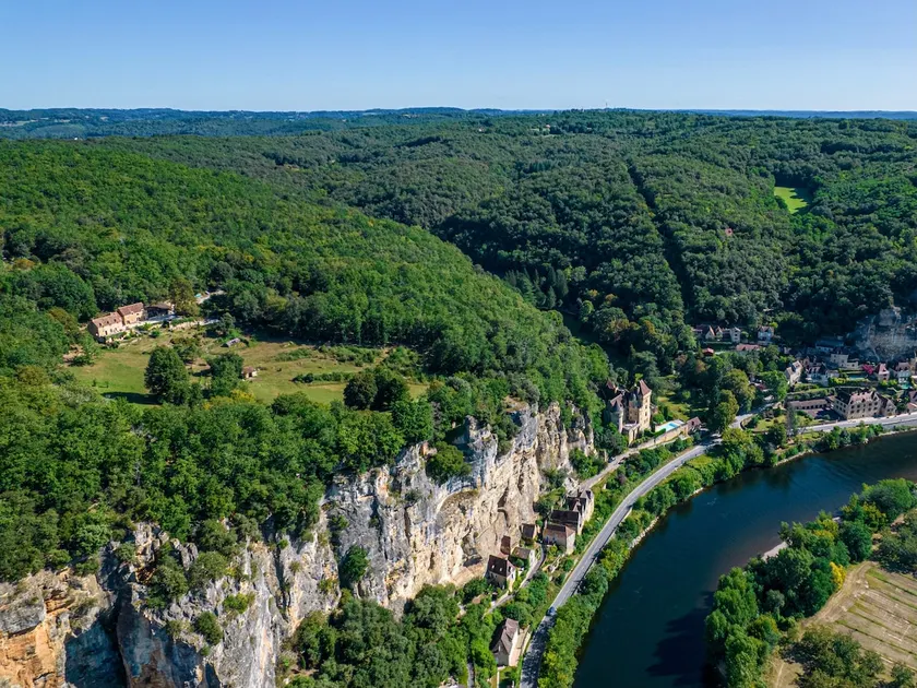 Panoramic views & pool • Dordogne valley - Image 1