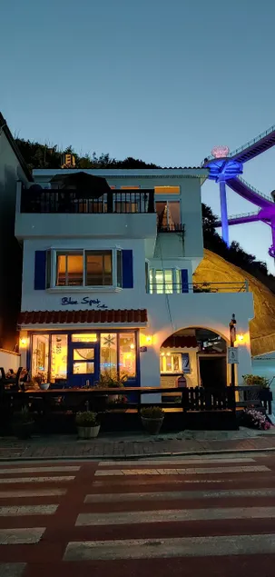 ”Blue Spot” Sunrise and sea view from the bed, Dinner while feeling the sea breeze on the spacious veranda~ - Image 1