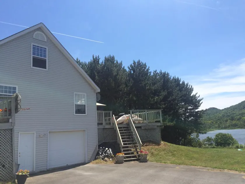 Lakeside Snowmobile - Ski Villa, 4BR 2BA, sleeps 10 - Image 1