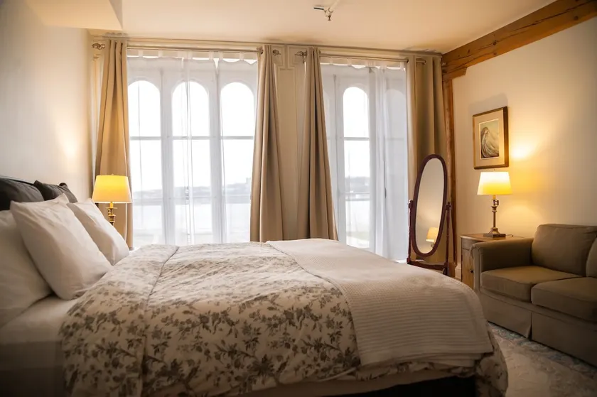 Royal Dalhousie – Le Frontenac - Image 1
