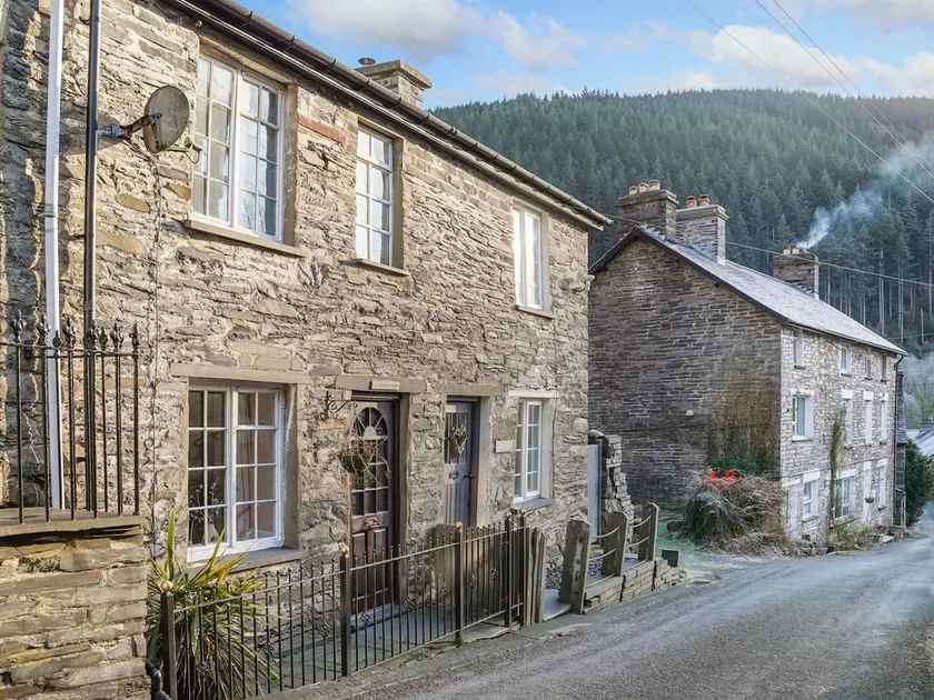 Cosy riverside cottage in beautiful Corris - Image 1