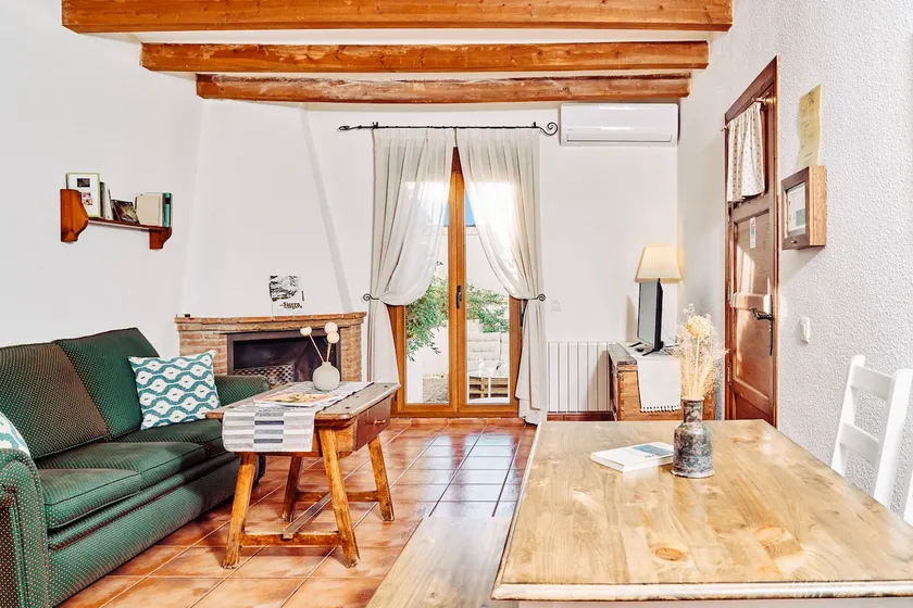 48m2 country apartment with patio - Image 1