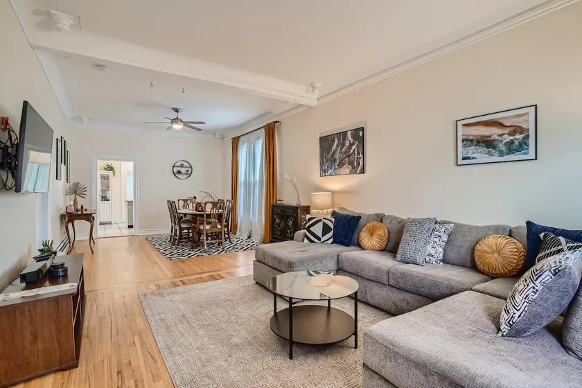 Mod Downtown Perfection | 3BD w/ Patio | Fast WIFI - Image 1