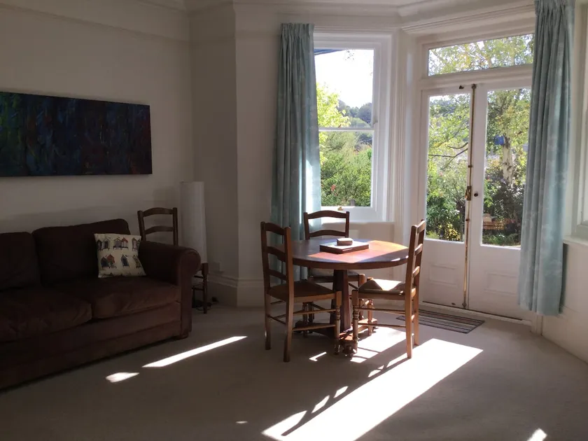 Lovely Apartment above Hastings Old Town - Image 1