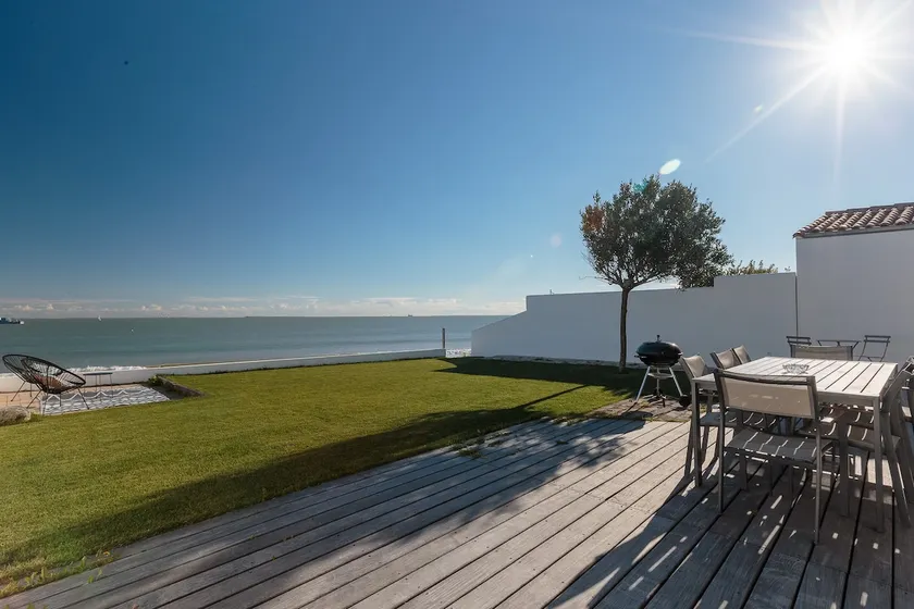 House with panoramic sea view - Image 1
