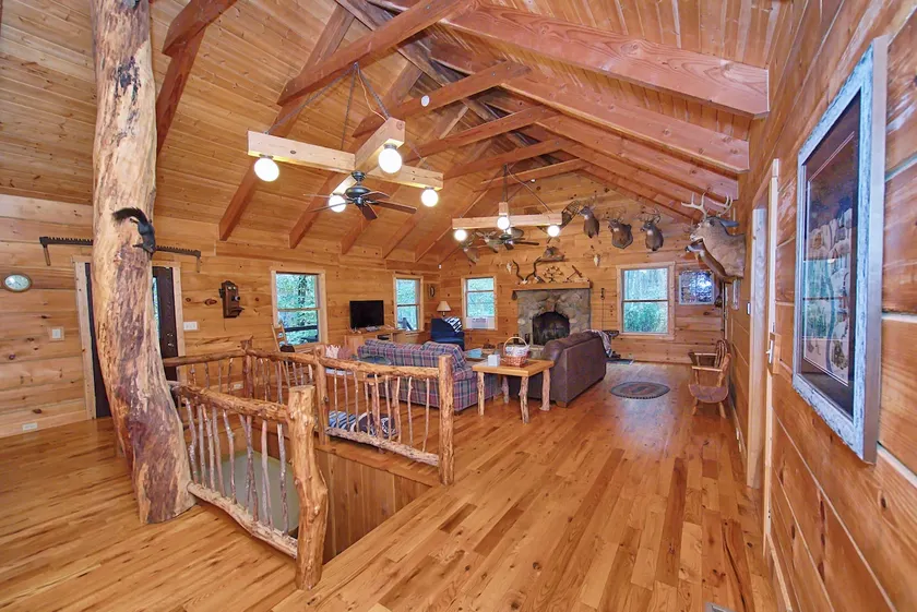 Serenity Lodge i Hocking Hills på 101 hektar - Image 1