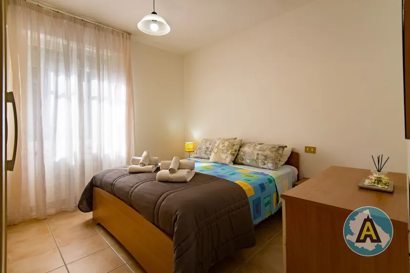 Independent apartment below the hill - Image 1