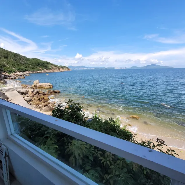 Live by the sea in Cheug Chau - Image 1