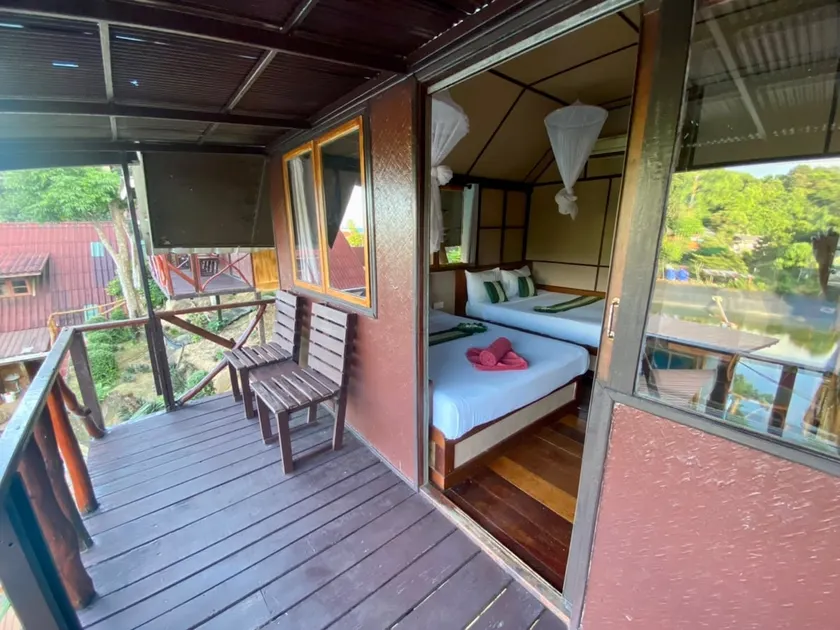 Dazzling Family Bungalow - Image 1