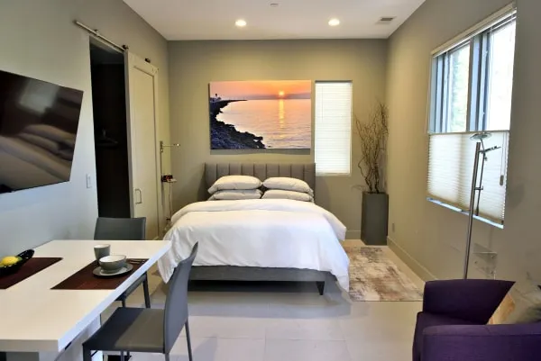 Burlingame Downtown Sophisticated Suite Spot - Image 1