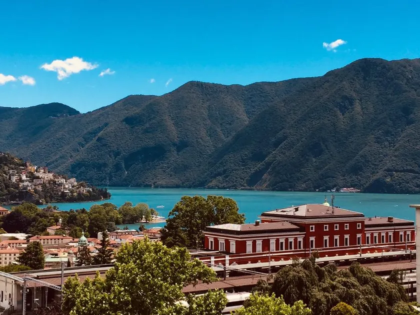 Elegante attico panoramico - Image 1