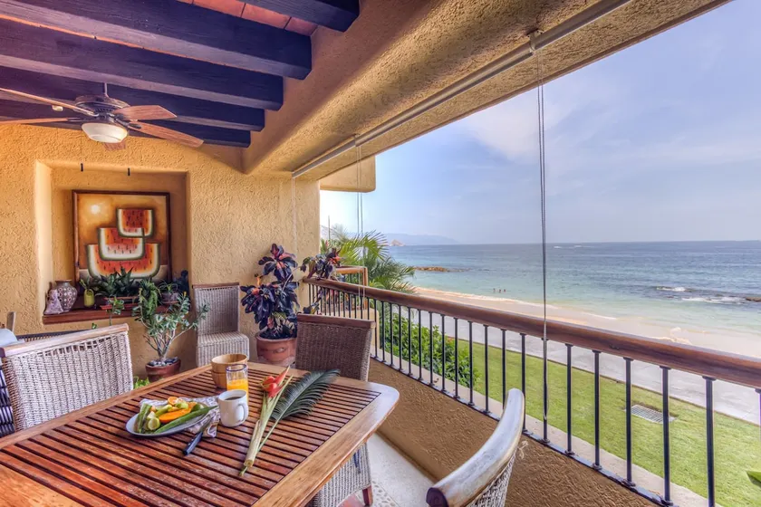 Increíble condominio frente al mar en la playa más hermosa de Puerto Vallarta 3B / 4. 5BA - Image 1