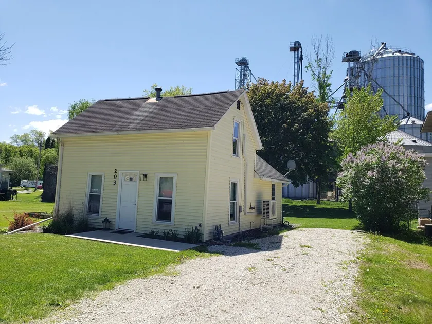 The Cozy Cottage - Image 1
