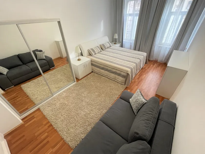 4 Bob's Apartments: 3 bedrooms, King size beds - Image 1