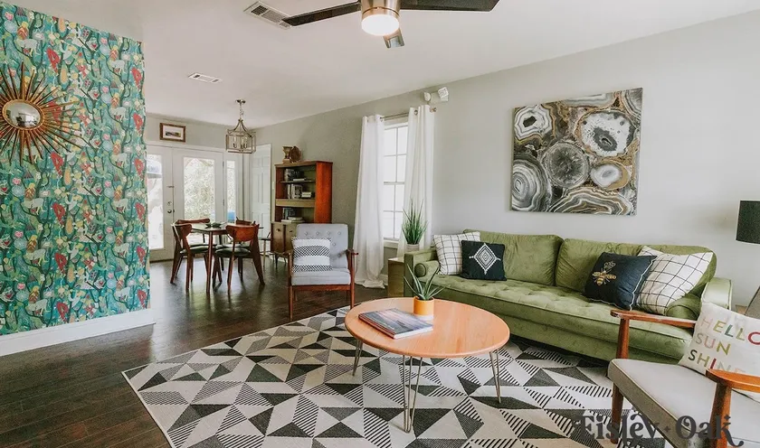 3BR/2BA w/GOLF CART! Close to beach & downtown! - Image 1