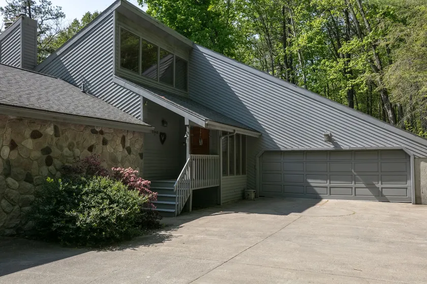 Close to Corning, Watkins Glen, Finger Lakes - Image 1