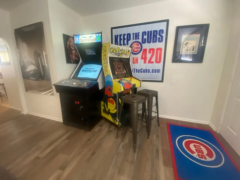 4BR House by Cubs/ASU/Pool/Putting Green/Billiards - Image 1