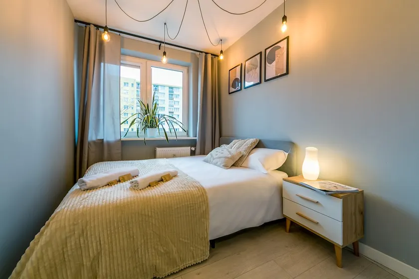 Warsaw Concierge Silver Apartment - Image 1