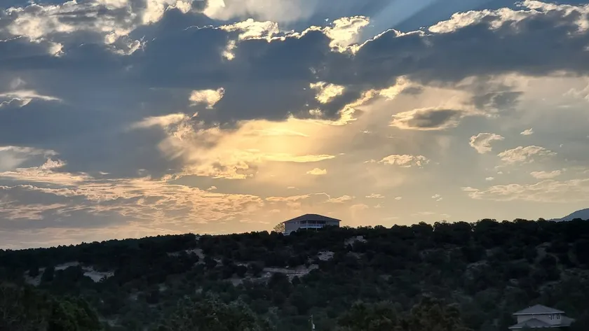 Cedar City View Retreat: Explore Zion and Bryce - Image 1