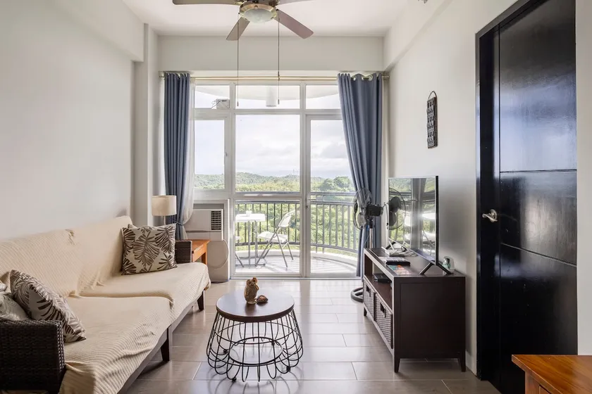 QUIET HOME with private beach - Image 1