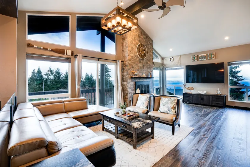 🌟5BR Beautiful Water Views on Golf course - Image 1