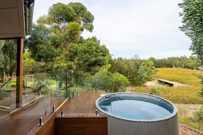 Rogasch Cottage - Image 1