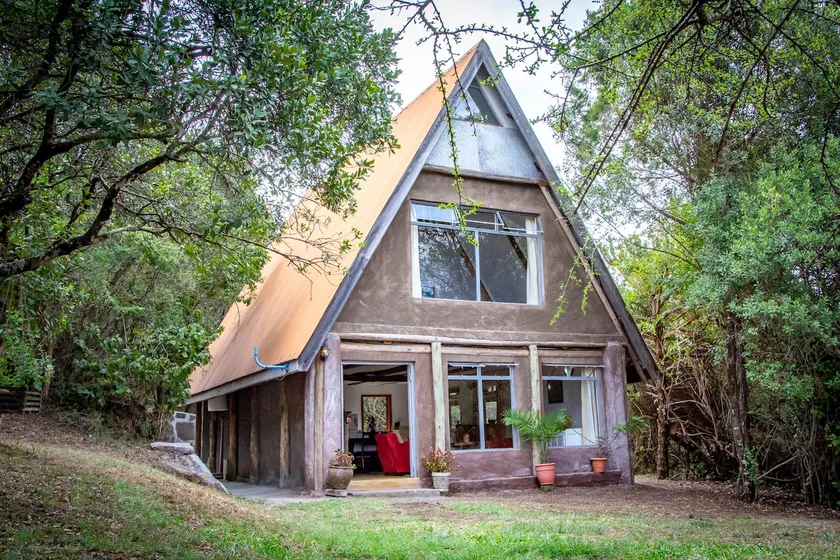 2BR ”Juu” A-frame Chalet at River House - Image 1