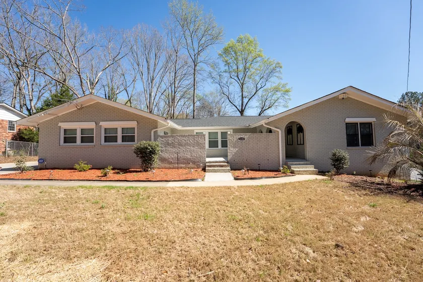 Camp Creek Landings Atlanta - Image 1