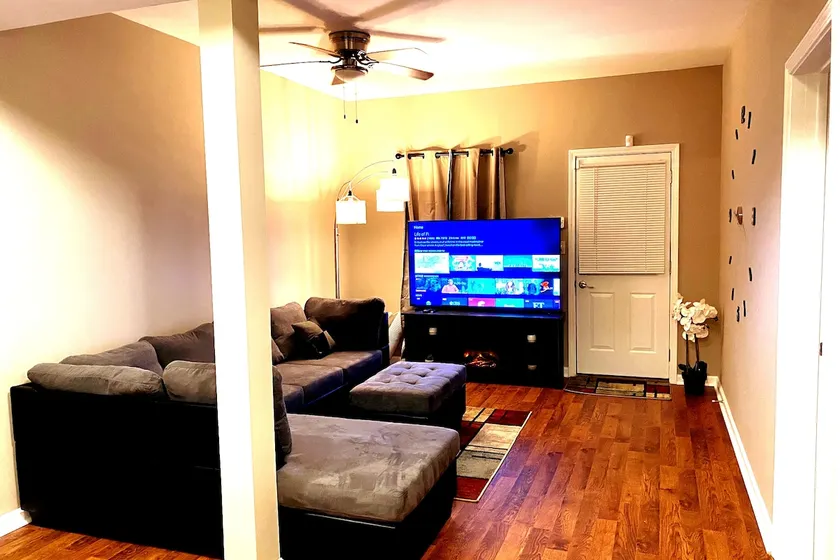 Spacious 3BR Private Basement Suite | Sleeps 6 - Image 1