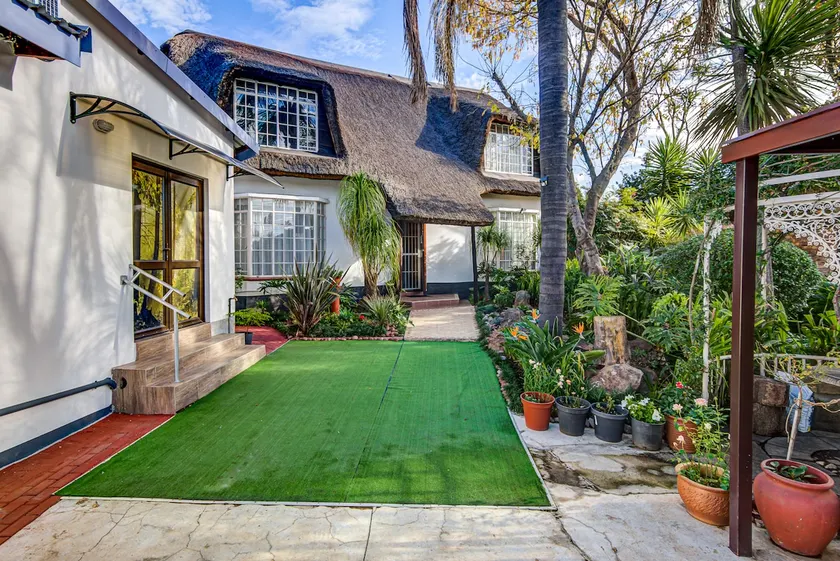 Lavender Villa - No Loadshedding. Solar powered - Image 1